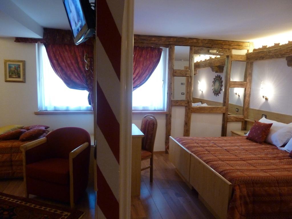 Hotel Ancora Кастелло-ди-Фьемме Номер фото
