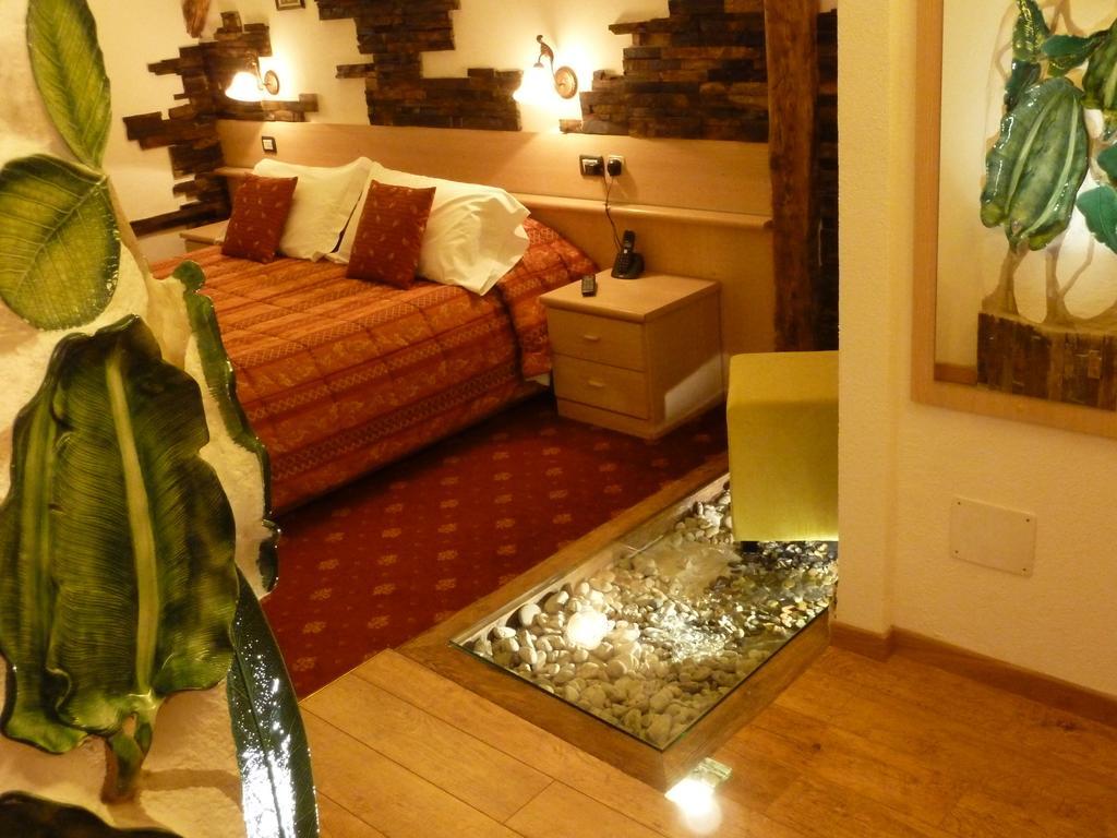Hotel Ancora Кастелло-ди-Фьемме Номер фото