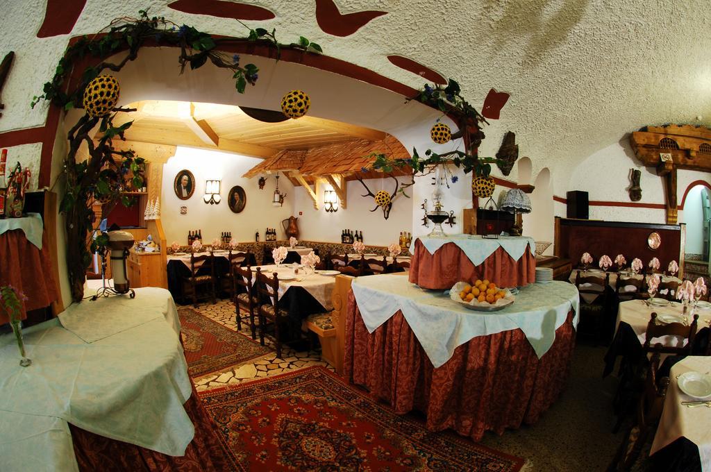 Hotel Ancora Кастелло-ди-Фьемме Экстерьер фото