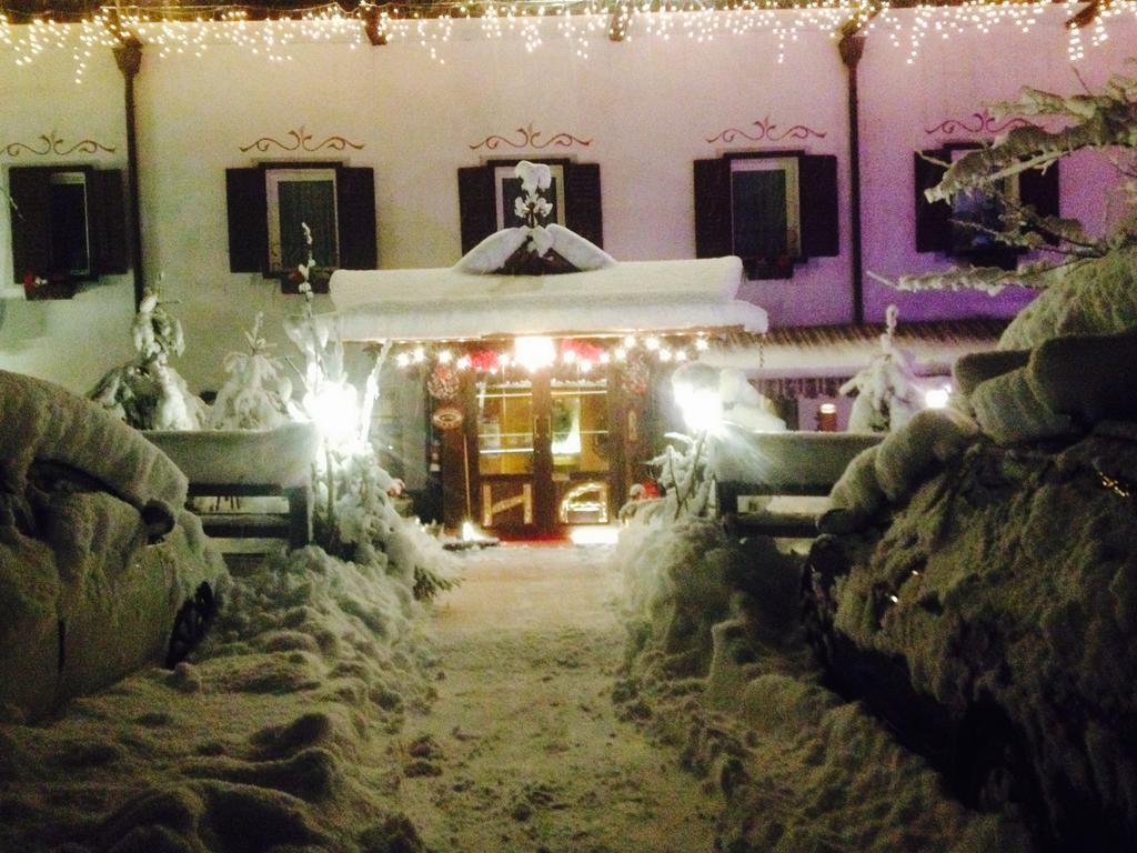 Hotel Ancora Кастелло-ди-Фьемме Экстерьер фото